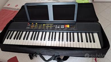 PIANOLA YAMAHA PSR-F52 PER SCUOLE MEDIE
