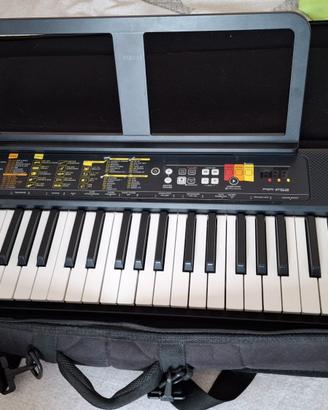 PIANOLA YAMAHA PSR-F52 PER SCUOLE MEDIE