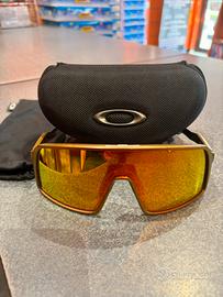 Occhiali Oakley sutro