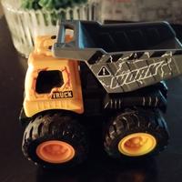 camion ribaltabile piccolo