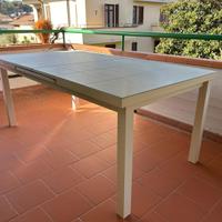 Tavolo da esterno con prolunga