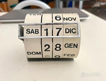 Calendario Disforma design Riart Bigas