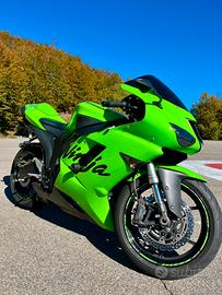Kawasaki ninja zx6r depo AKRAPOVIC