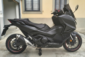 Honda Forza  750 2025