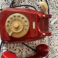 telefono vintage rosso   da tavolo a disco