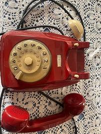 telefono vintage rosso   da tavolo a disco
