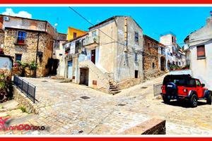 Casa indipendente centro storico Nova Siri