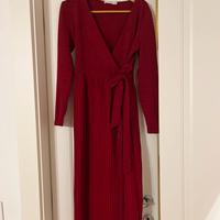 Vestito bordeaux con plissé