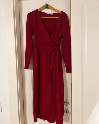 Vestito bordeaux con plissé