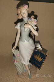 Statuina porcellana Capodimonte ( la Primavera)