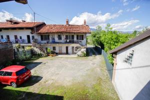 CASA SEMINDIPENDENTE A VALPERGA