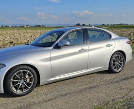 ALFA ROMEO Giulia (2016) - 2017