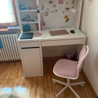Scrivania Ikea, più sedia