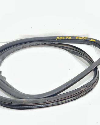 GUARNIZIONE OSSATURA PORTIERA POSTERIORE SINISTRA