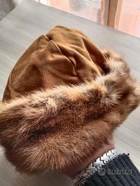 Cappello da donna con pelliccia in stile russo