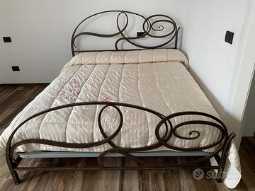 Letto “Capriccio” in ferro battuto e materasso