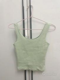 Top verde chiaro con spalline