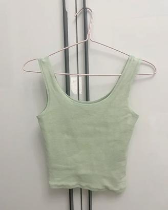 Top verde chiaro con spalline
