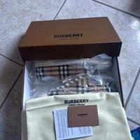Burberry scarpe