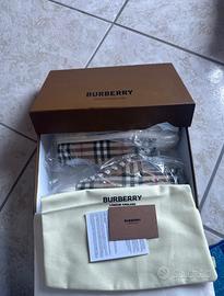 Burberry scarpe