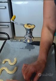 macchina manuale per biscotti e insaccati di Luisa