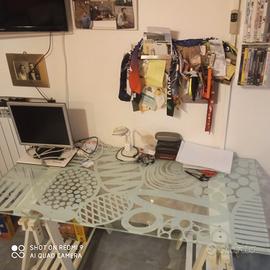 piano scrivania vetro