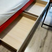 Coppia di cassetti sotto letto