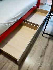 Coppia di cassetti sotto letto