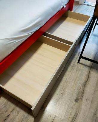 Coppia di cassetti sotto letto
