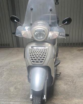 Scarabeo 200