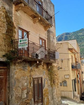 CASA INDIPENDENTE A CASTELLAMMARE DEL GOLFO