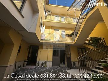 S.Antimo Intero Stabile di 4 App.ti zona centrale