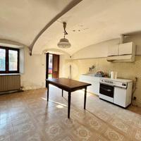 CASA SEMINDIPENDENTE A PAVONE CANAVESE