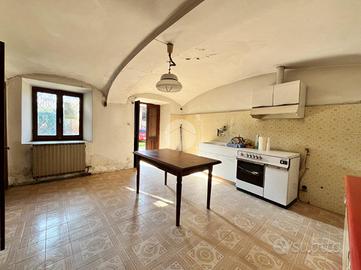 CASA SEMINDIPENDENTE A PAVONE CANAVESE