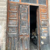 Magazzino con ampio cortile