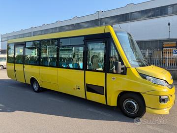 Scuolabus/ Iveco 53 posti euro 6
