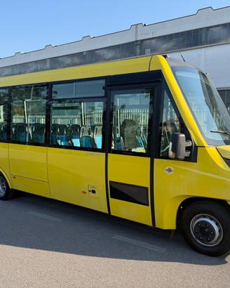 Scuolabus/ Iveco 53 posti euro 6