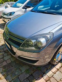 Opel Astra H