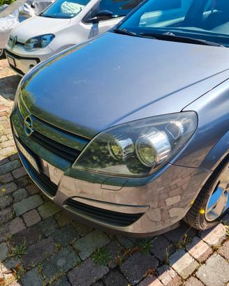Opel Astra H