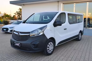 OPEL VIVARO 9 POSTI PASSO LUNGO + GANCIO