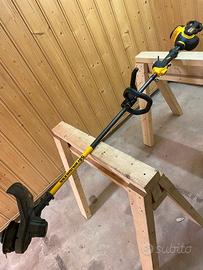Decespugliatore DeWalt DCM571 con due batterie