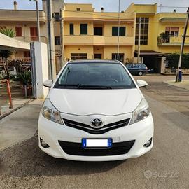 TOYOTA Yaris 1.3 Lounge