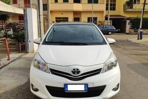 TOYOTA Yaris 1.3 Lounge