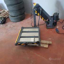 SOLLEVATORE PER CARROZZINE DISABILI CAR OIL EPH200