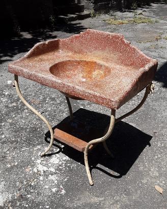 Lavabo antico in graniglia con base