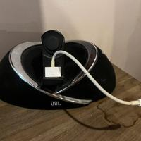 Cassa musicale con dock/presa diretta JBL
