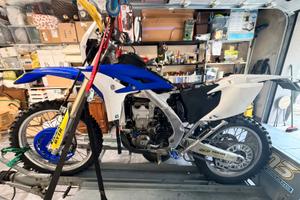 Enduto targato WR 450F