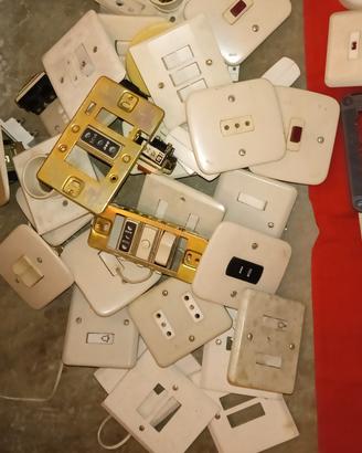Stock Interruttori e Prese Ave e Fulgor