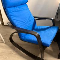 Sedia a dondolo POANG ikea con poggiapiedi