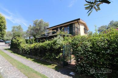 VILLA SINGOLA A CHIAVARI